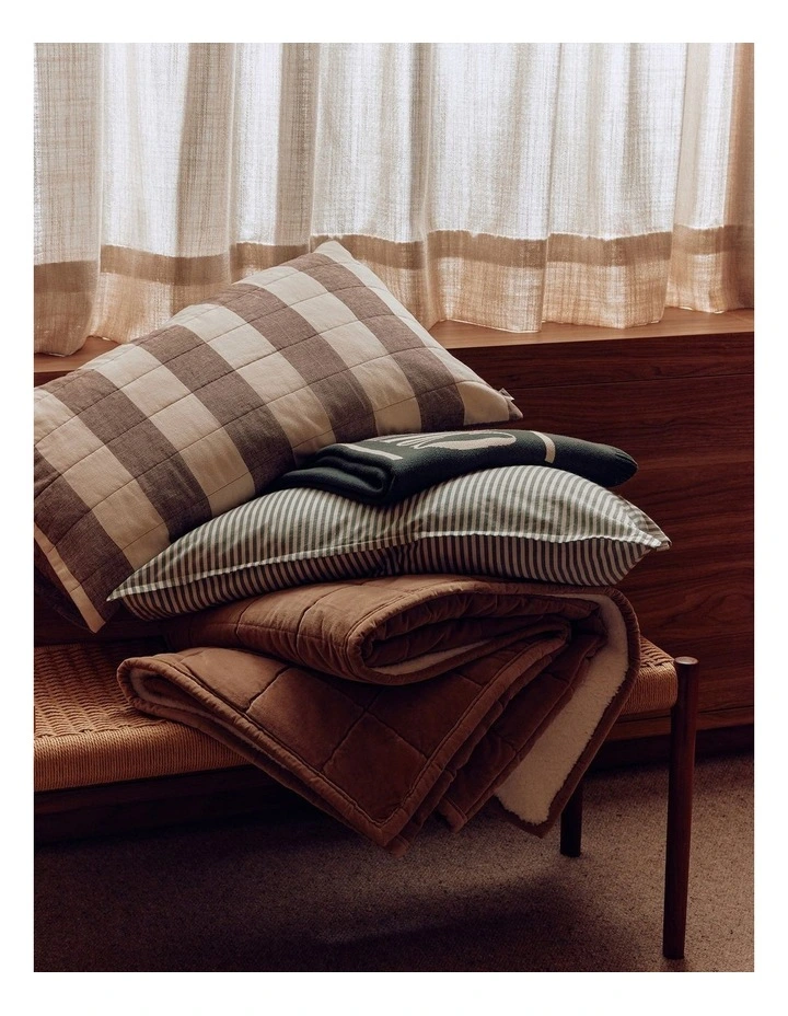 Lewis Quilted Pillowcase Pair in Chocolate