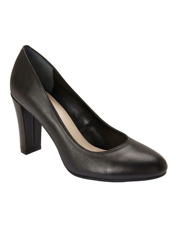 Alibi Heeled Shoes in Black Leather