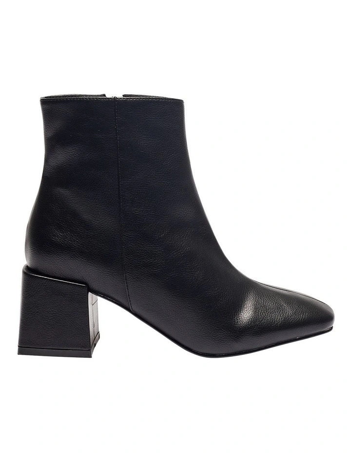 Taxi Black Smooth Boots