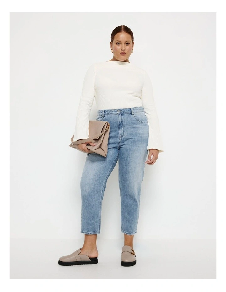 The High Rise Crop Girlfriend Jean in Light Wash