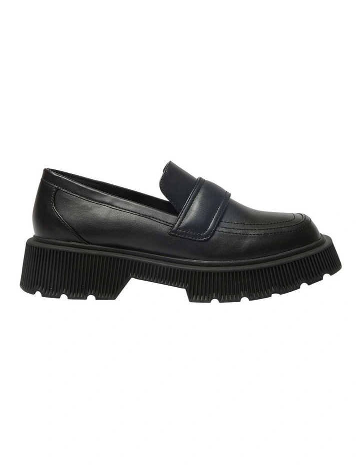 Tabloid Smooth Flat Shoes in Black