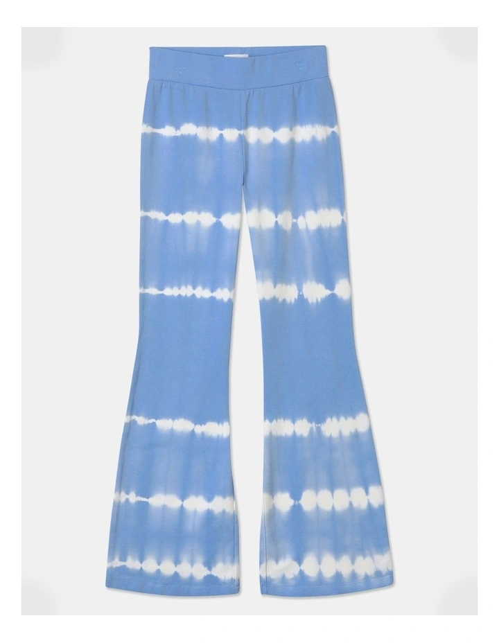 Essentials Flare Legging in Blue