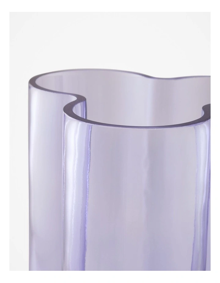 Griffiths Vase Small in Icing
