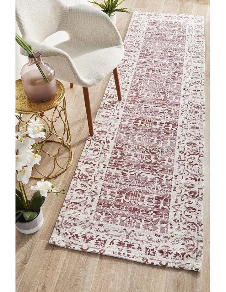 Magnolia Rug 88 in Rose