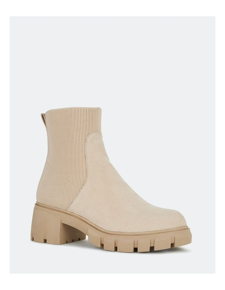 Dobie Ankle Boot in Sand