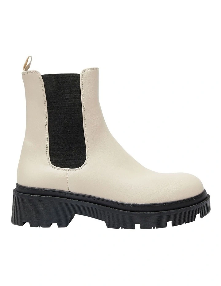 Hale Boots in Bone/Black