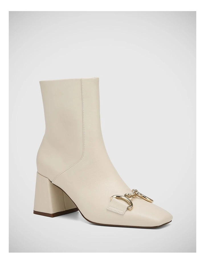 Naomi Leather Ankle Boot in Vintage Ivory