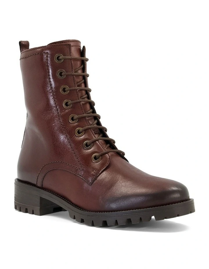 Prestone Ankle Boot in Tan