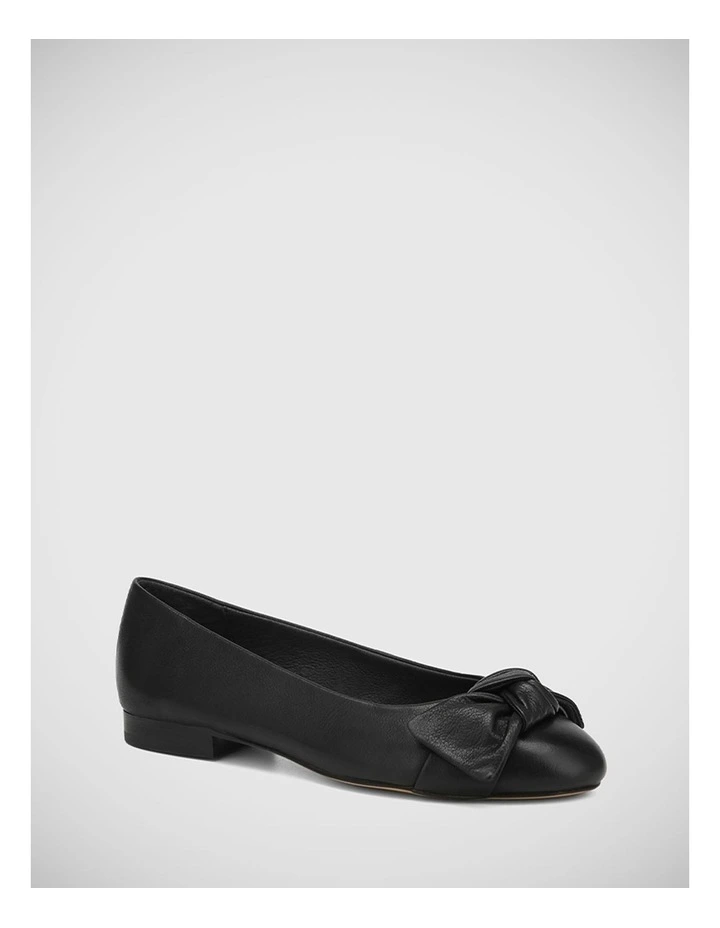 Ariana Leather Ballet Flat in Black