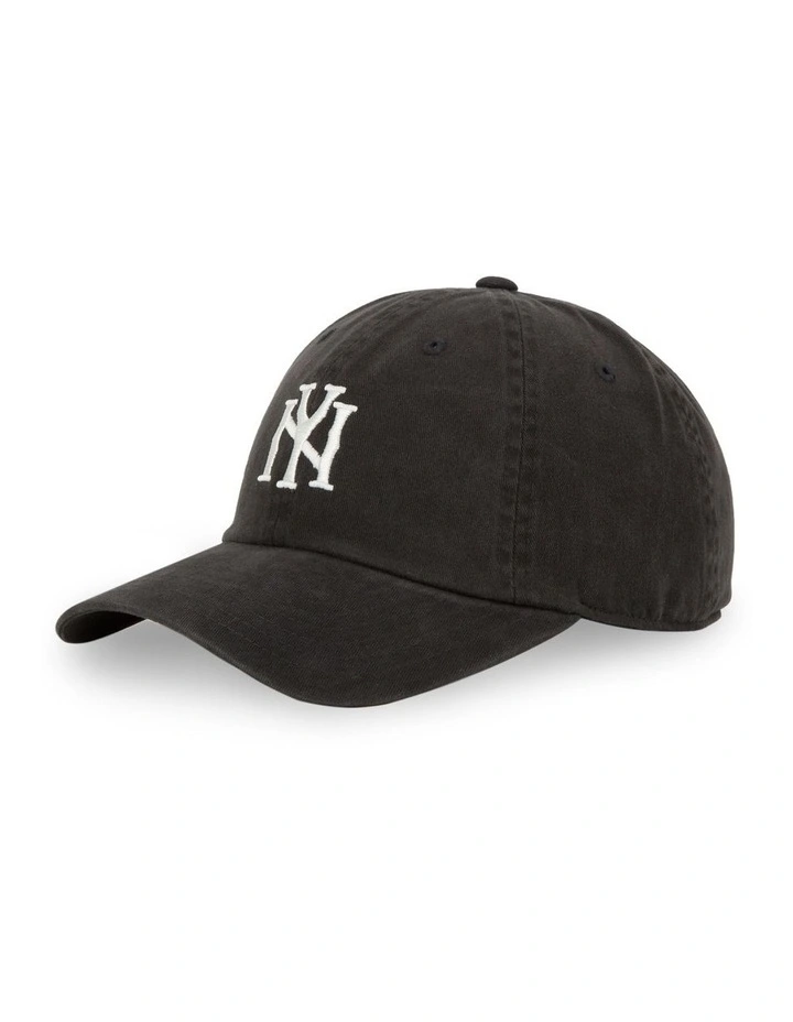 NY Raglan Wash Icon Logo Cap in Black