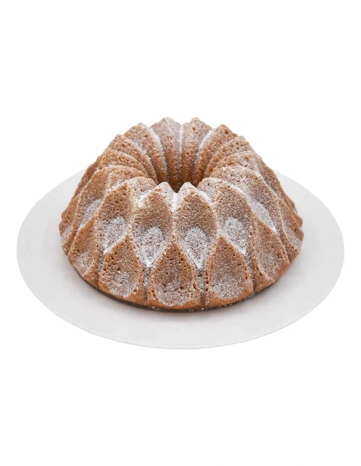 Cast Cake Mould in Royale Silver