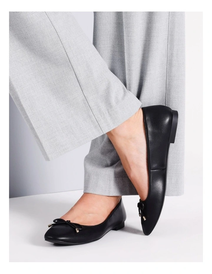 Yaz Ballet Flat in Black