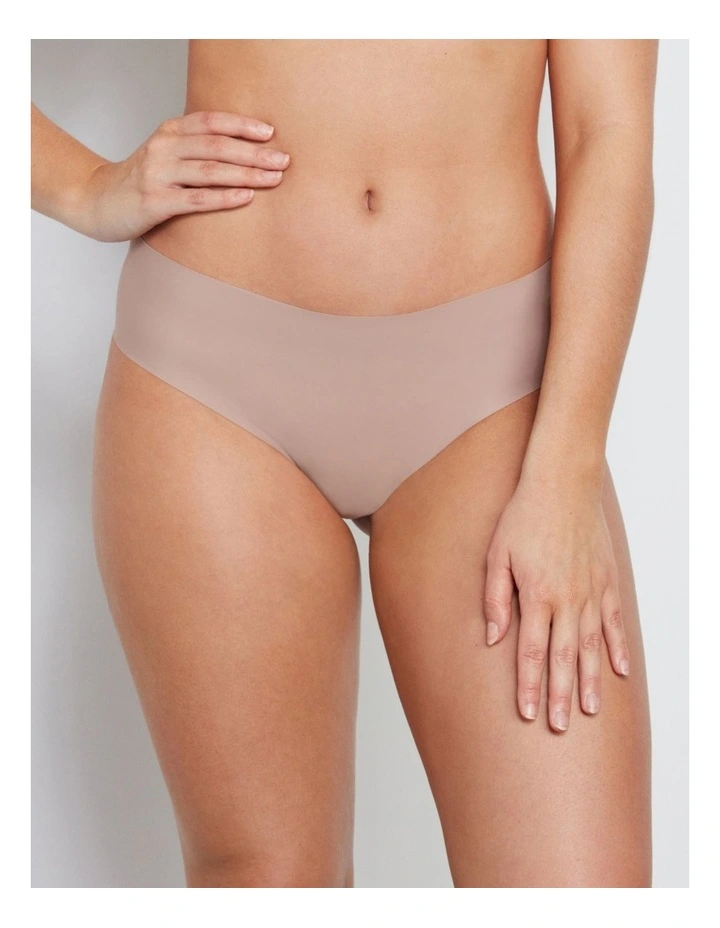 No Show Bikini in Mocha
