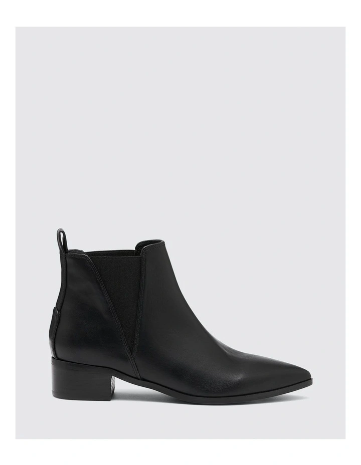 Delicious Boots in Black