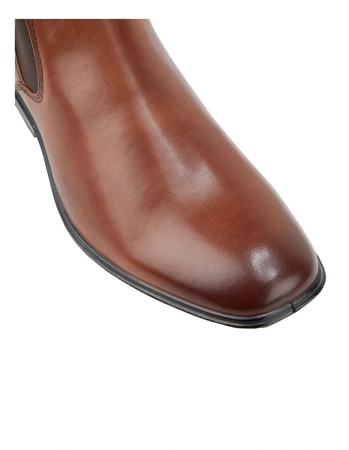 Leather Burnish Chelsea Boot in Tan
