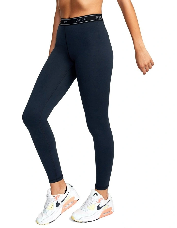 Base Legging Black