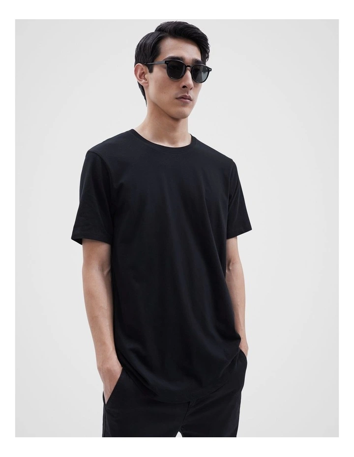 Longline T-shirt in Black