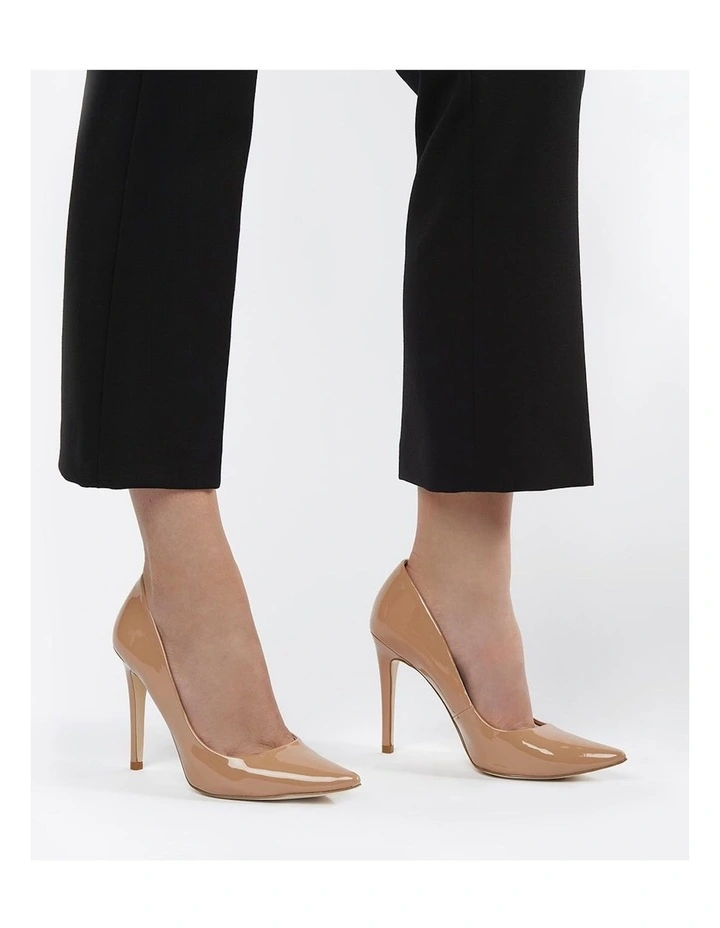 Amaretto Pump in Camel