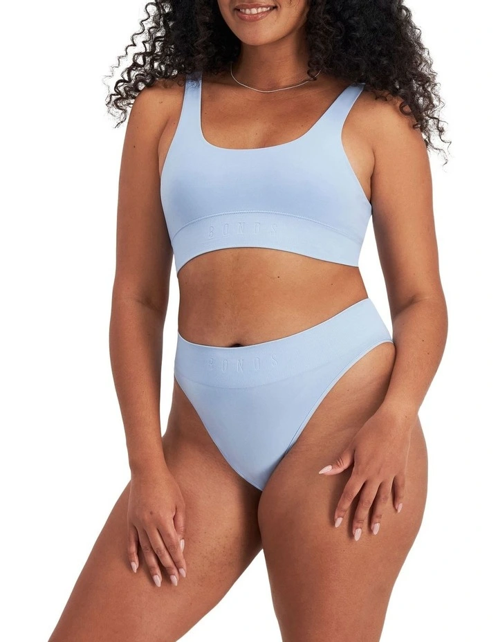 Bases String Bikini in EGR Zeus