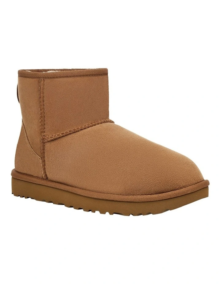 W Classic Mini II Boot in Chestnut