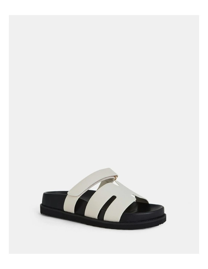 Slothy Chunky Slides in Cream