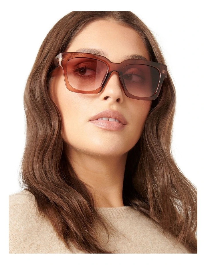 Phoebe Square Frame Sunglasses in Pink
