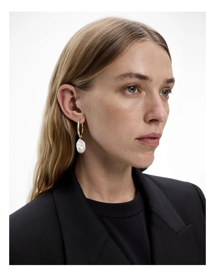 Baroque Pearl Hoop Earrings in Satin Gold