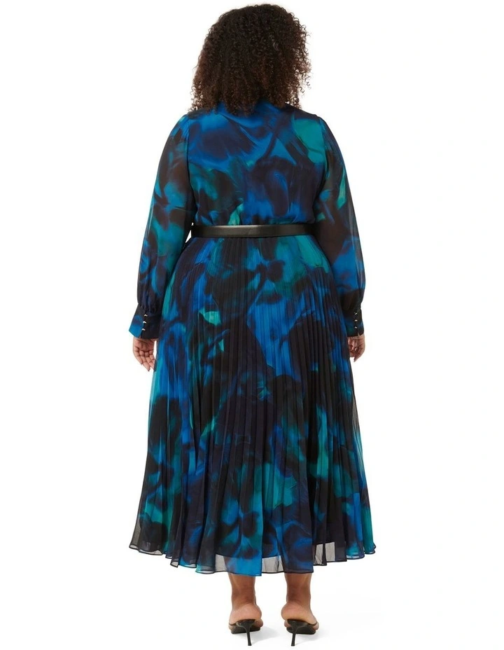 Skyla Pleated Midi Dress in Blue