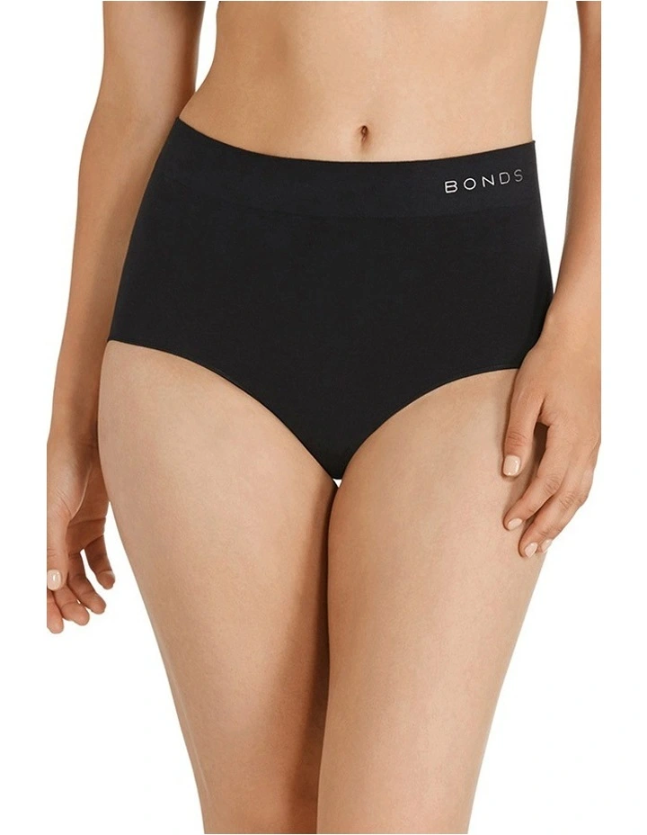 Seamless Full Brief in Black