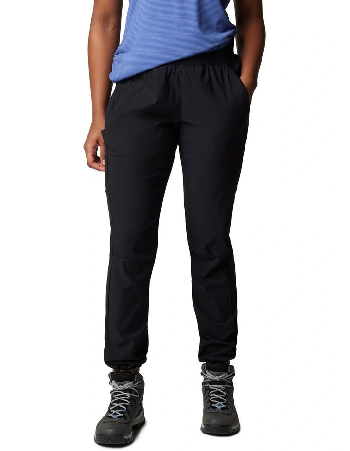 Leslie Falls Lightweight Stretch Active Pants in Black