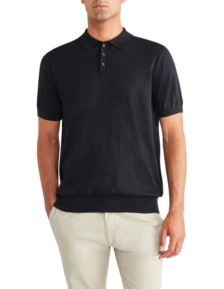 Slim Knitted Polo Shirt in Black