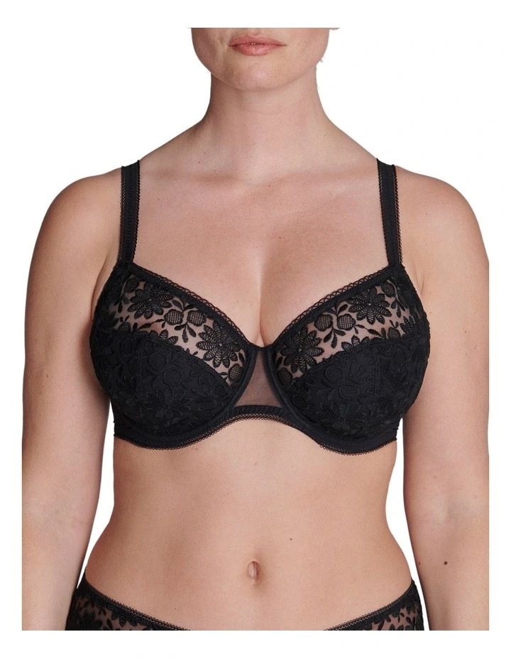 Amazone Full Cup Control Bra in Black