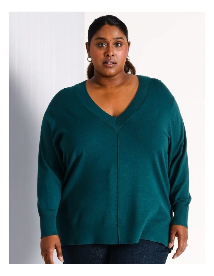 V Neck Knit in Dark Green