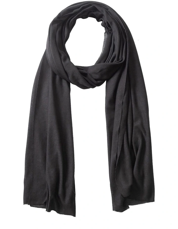 Lightweight Stretch Scarf in Black