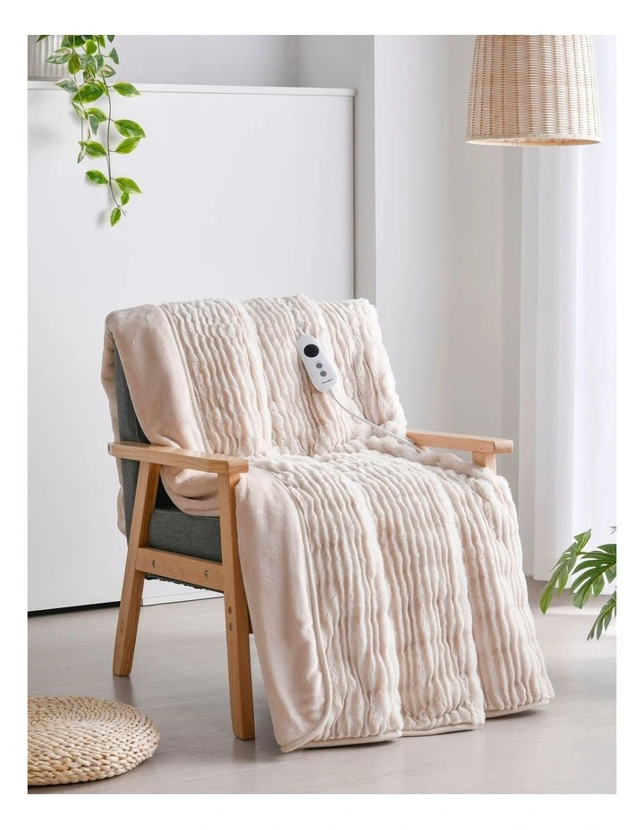 Eyelash Fleece Reversible Heated Throw in Natural
