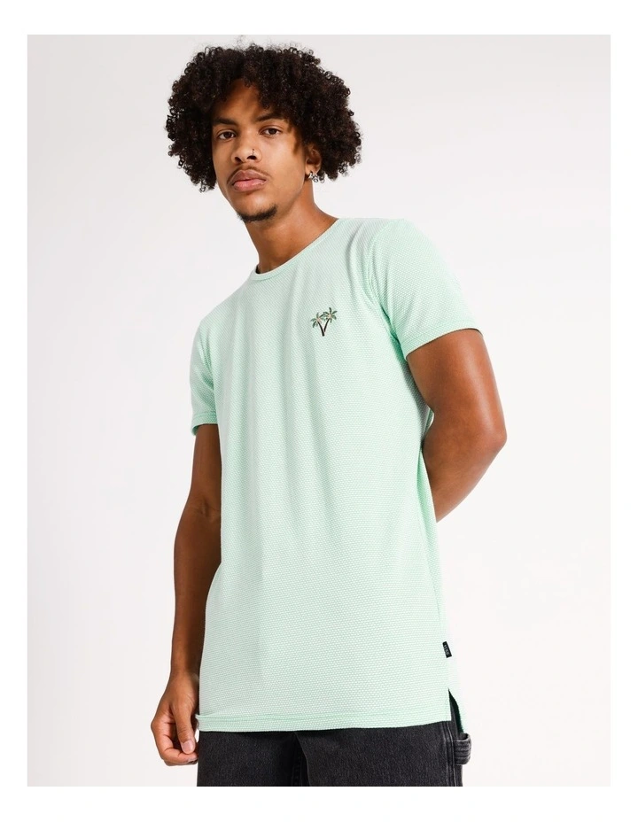 Embroidered Textured Short Sleeve Tee in Green