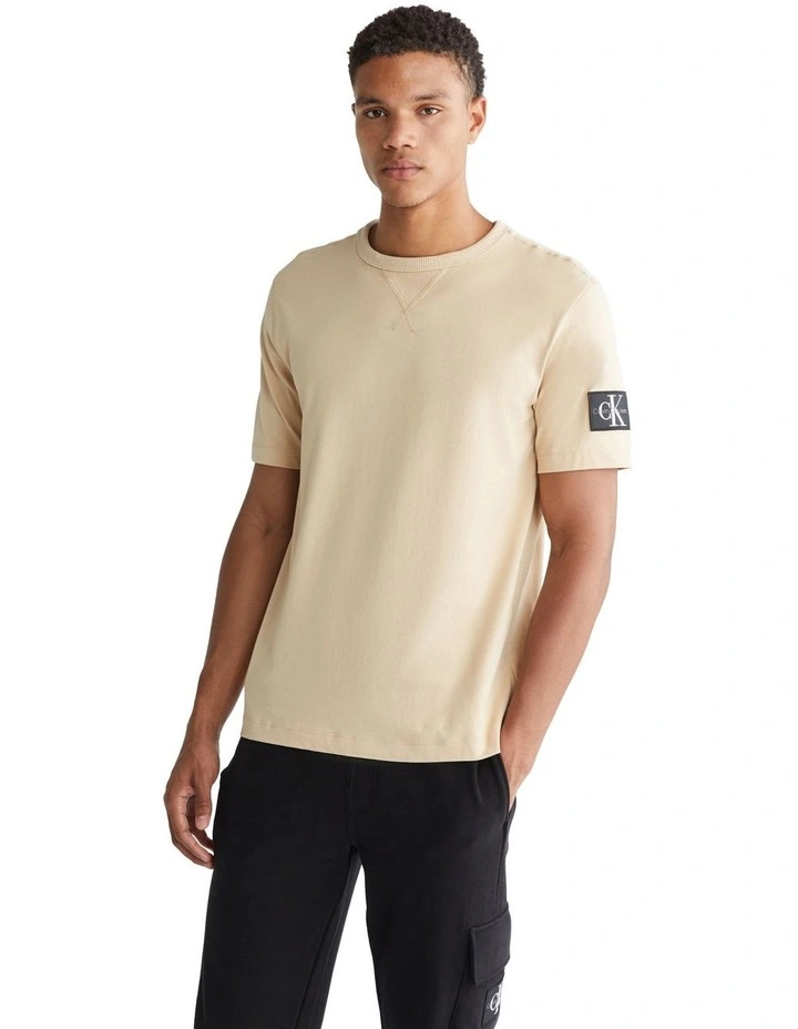 Badge Regular Tee in Beige