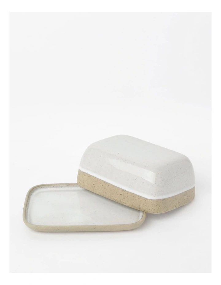 Esperance Wiped Edge Butter Dish 17x9x26cm in White/Sand
