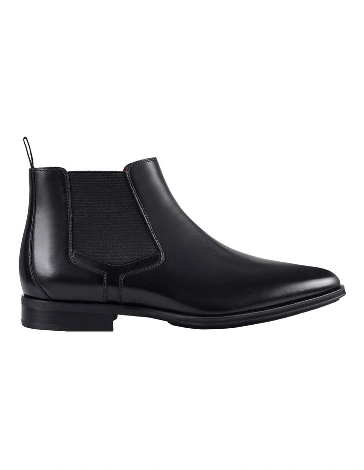 Zander Shoe in Black