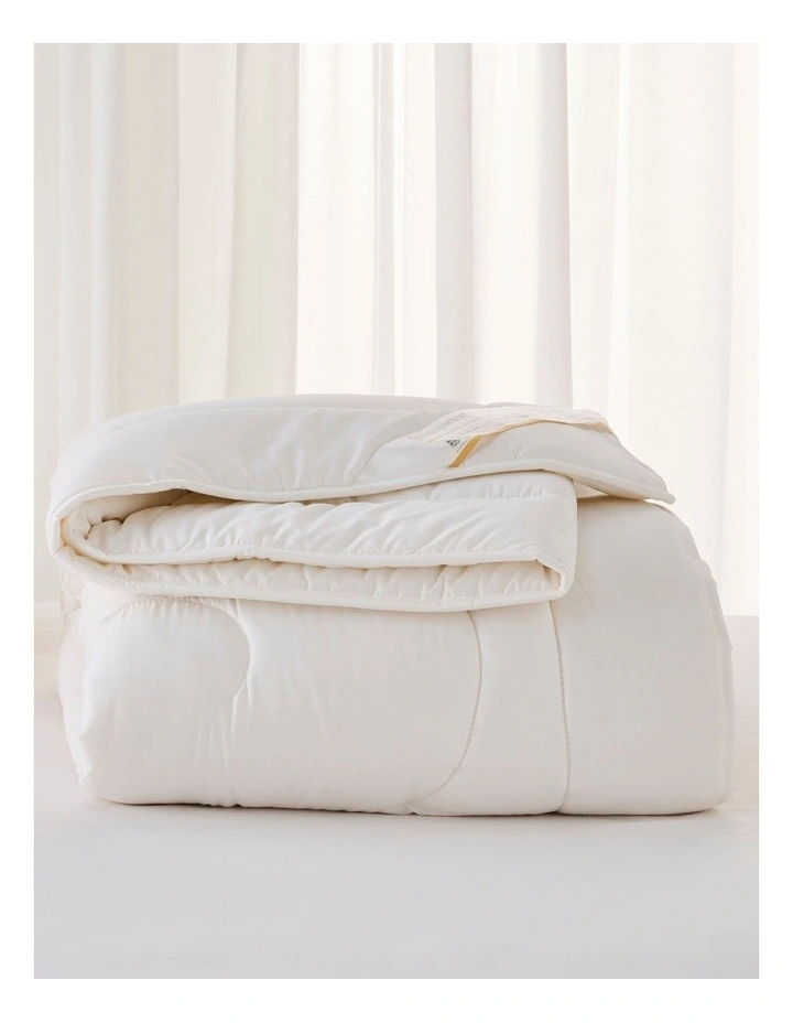 Warm Australian Wool Quilt in White