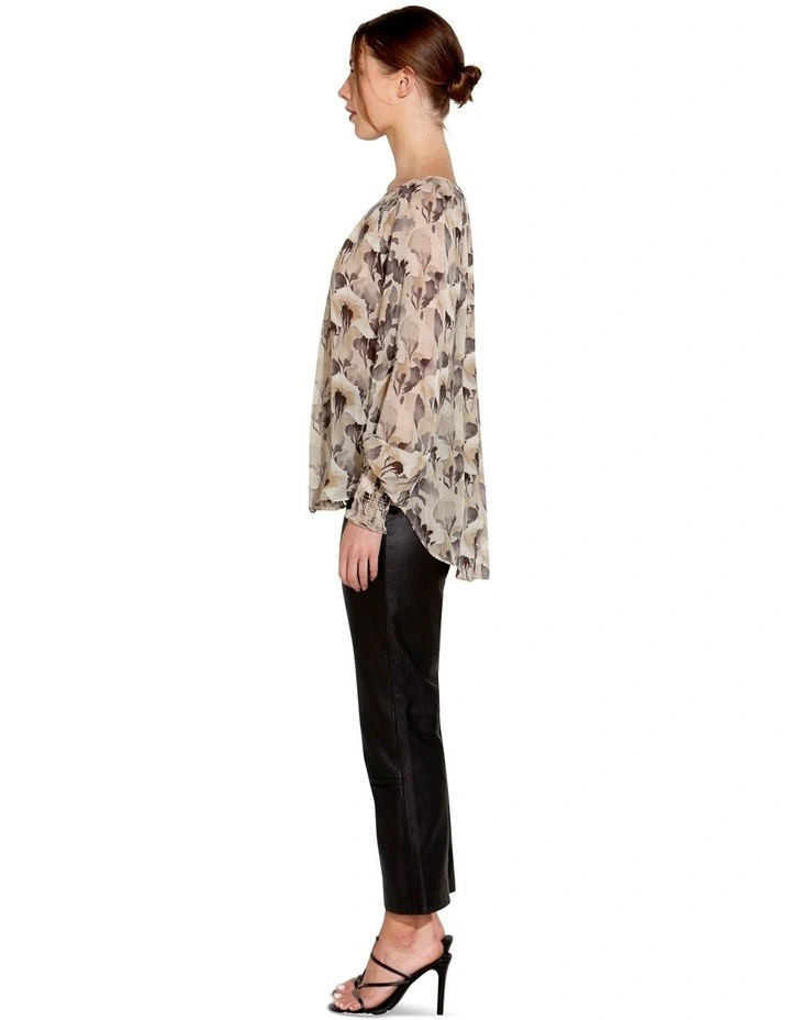 Fanfaire Top in Lily Fields