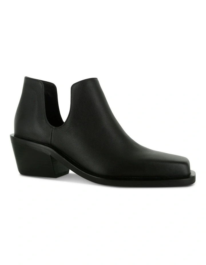 Keanu Ankle Boots in Ebony