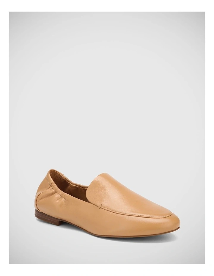 Berklee Leather Loafer in Toast