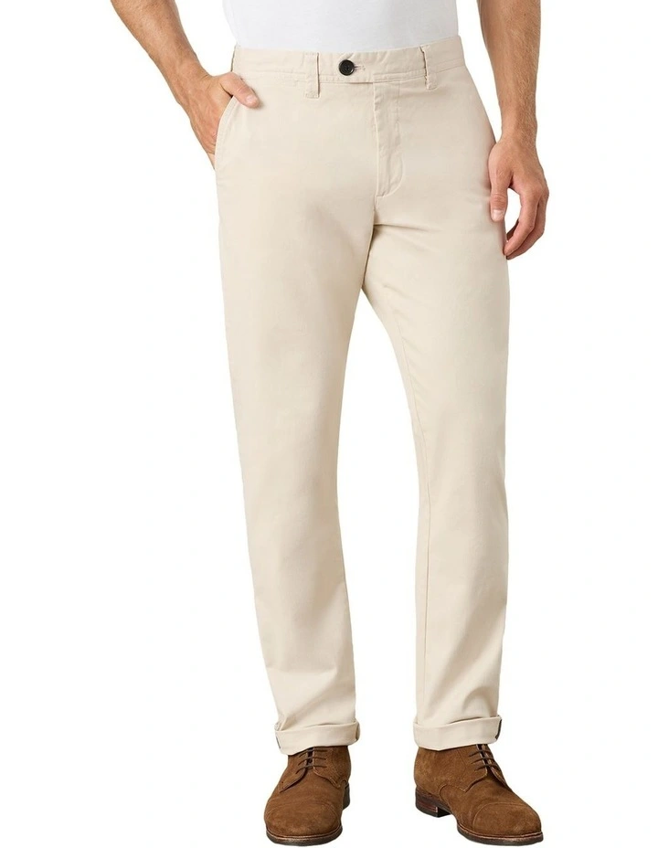 Redford Chino Pant in Pebble