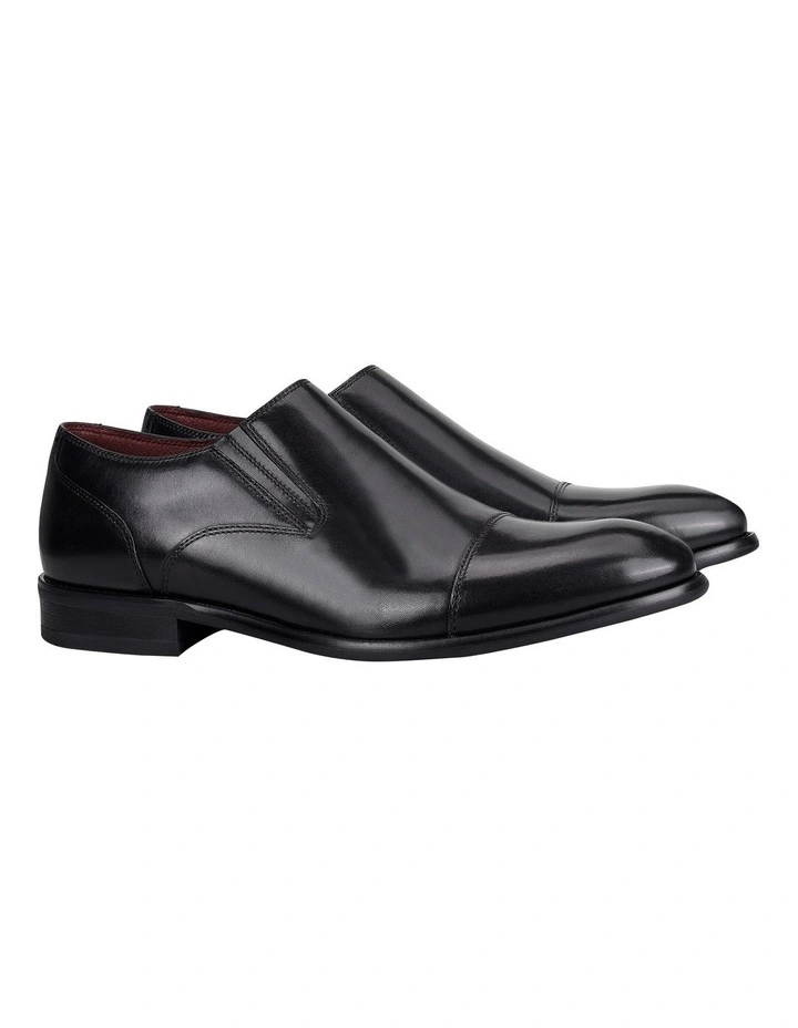 Outlook Slip On in Black