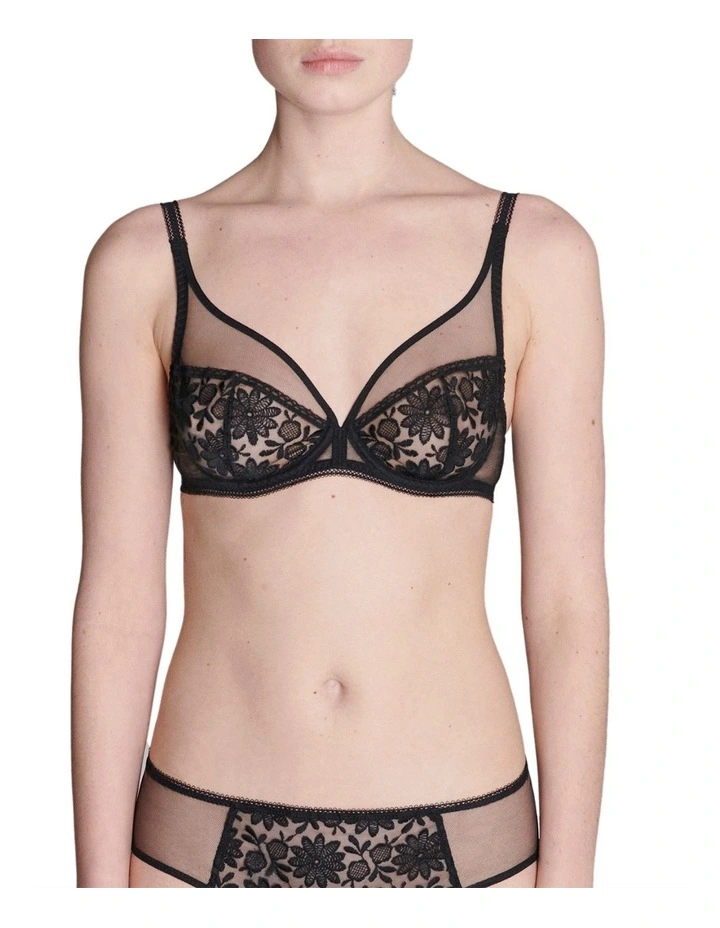 Amazone Full Cup Plunge Bra in Black