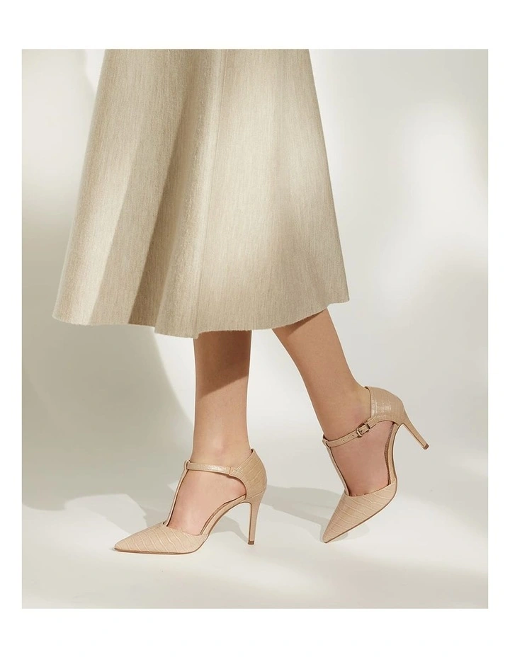 Casta Court Shoe in Nude