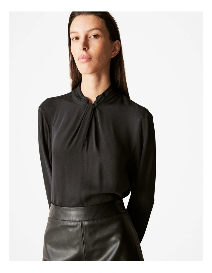 Crepe Twist Blouse in Black