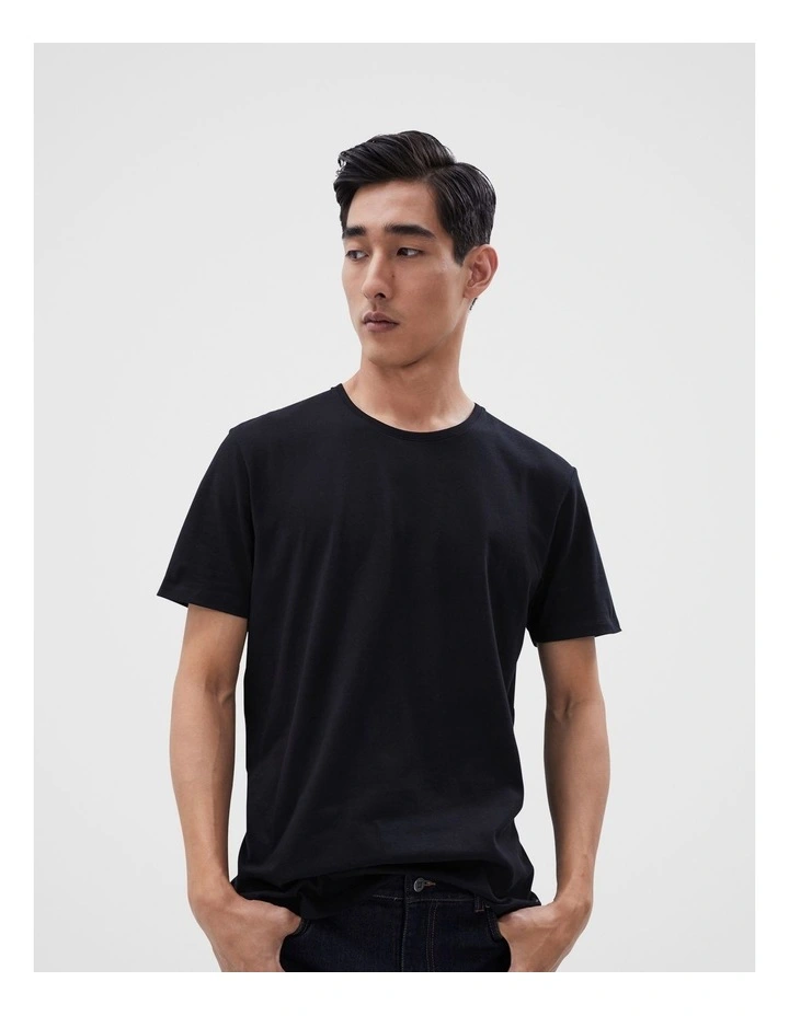 Classic Crew Neck T Shirt in Black