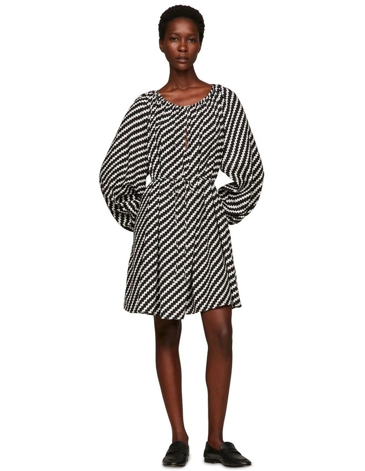 Zigzag Gathered Short Dress in Blue